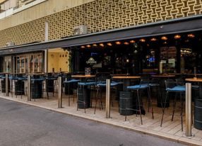 Stylish Cannes Bar with Terrace for Parties & Events