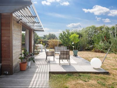 Wooden house in the countryside with a modernist atmosphere
