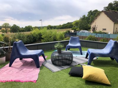 Wooden house in the countryside with a modernist atmosphere