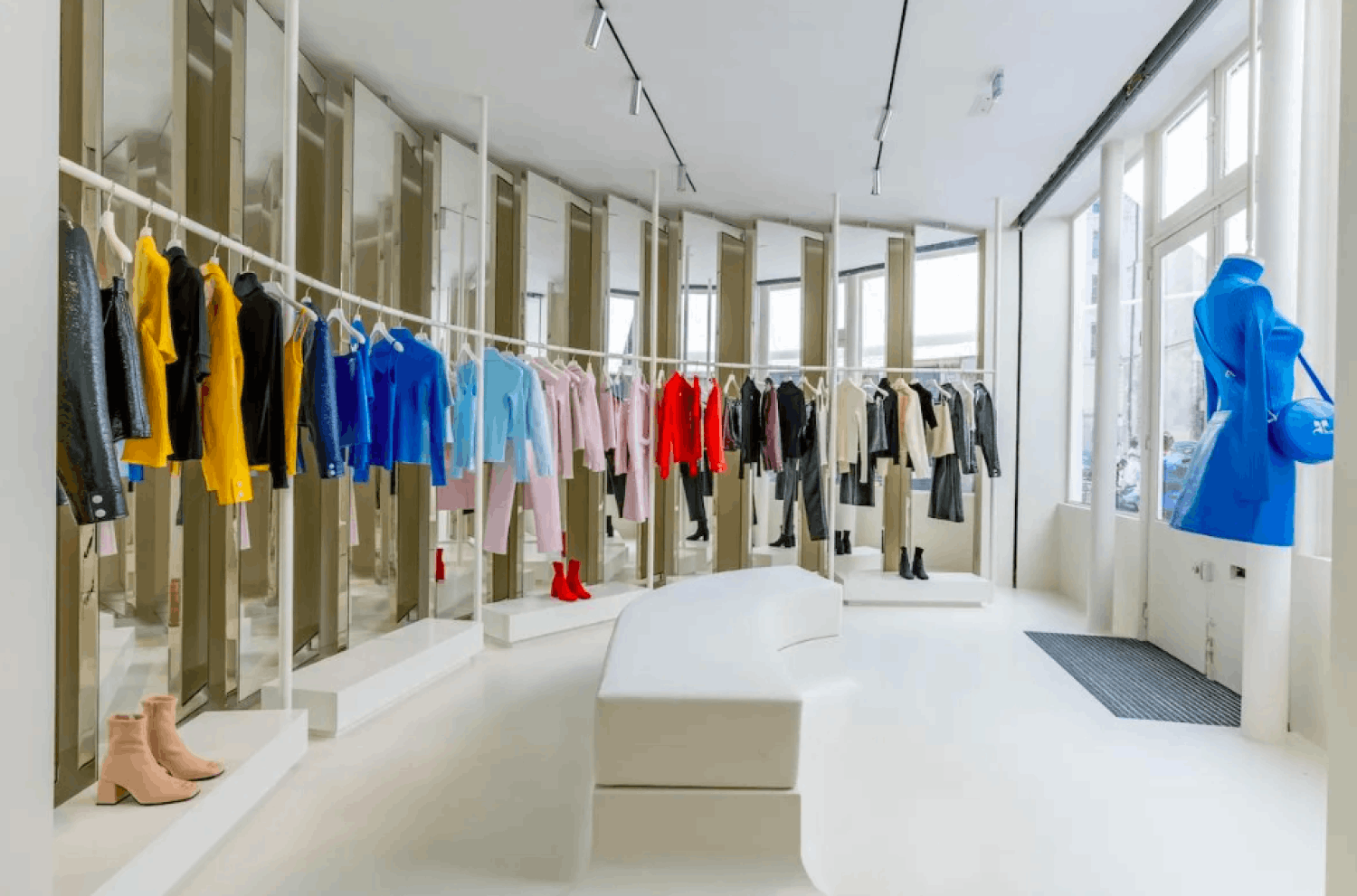 63 m² Pop-Up Store Rental in Le Marais for Events & Productions