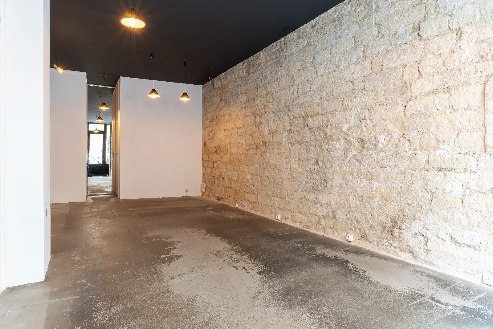 Pop-Up Store Venue in Le Marais for Events & Exhibitions