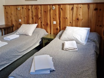 Old farmhouse renovated as a B&B and workplace: warm Alpine atmosphere