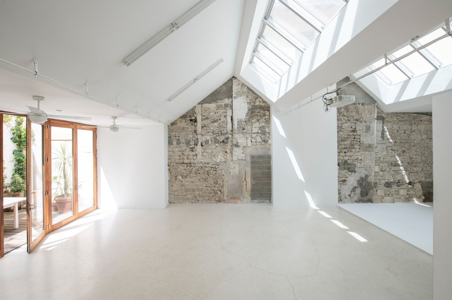 Unique experience in a contemporary space in Arles
