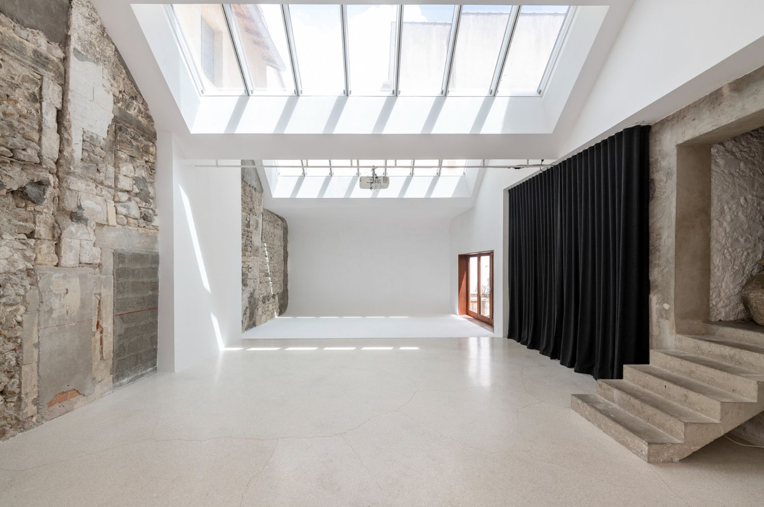 Unique experience in a contemporary space in Arles
