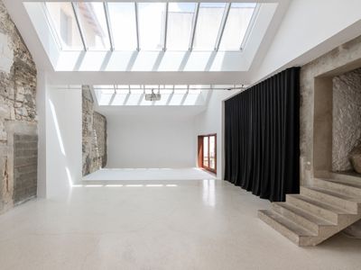 Expérience unique dans un espace contemporain à Arles