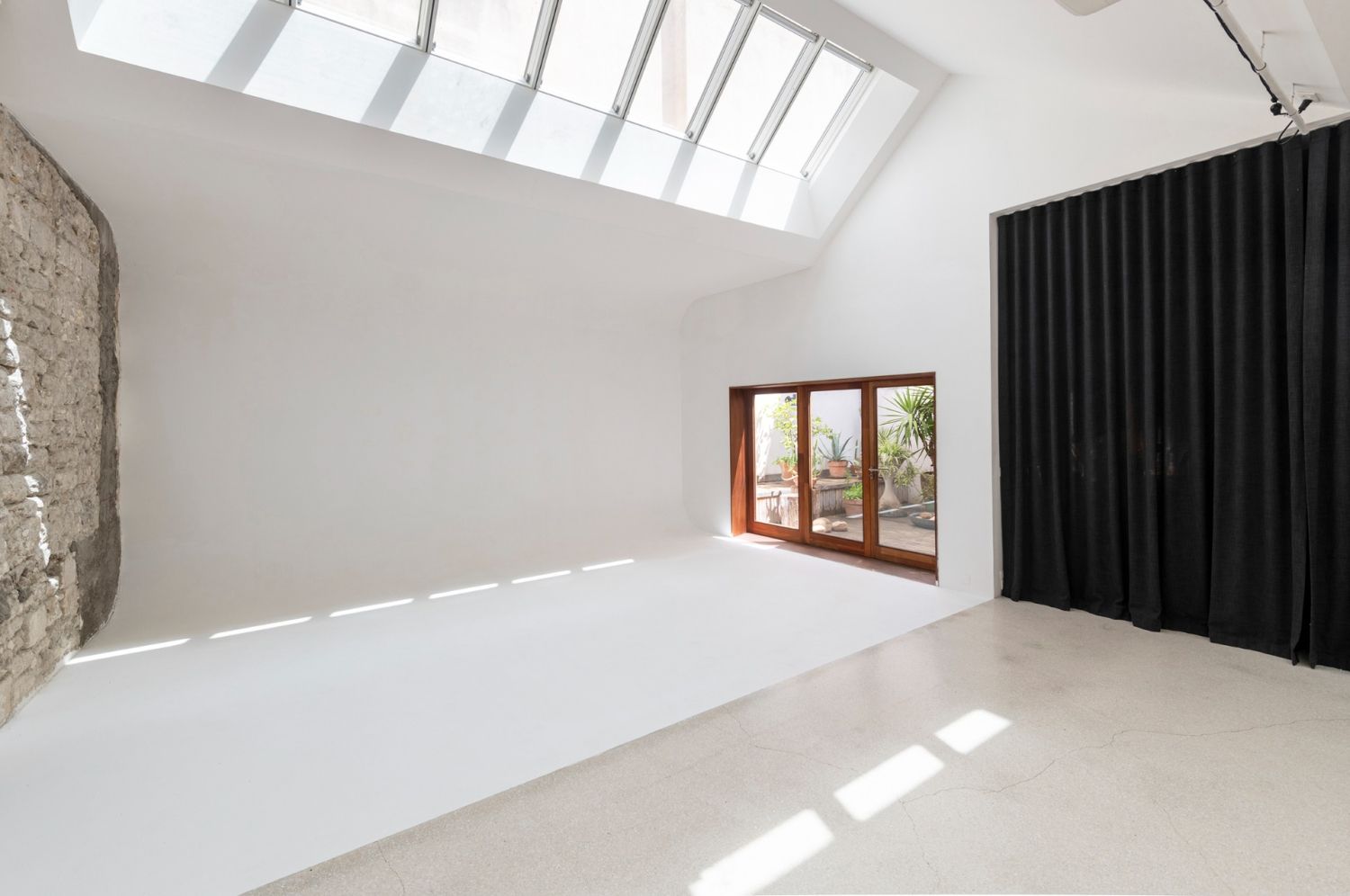 Unique experience in a contemporary space in Arles