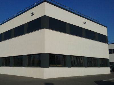 Bright Meeting Room for 8-10 People in Éguilles