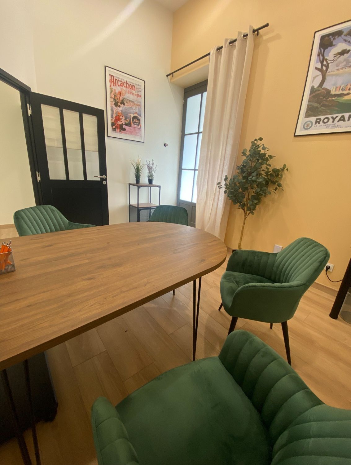 Transit office - Aquitaine