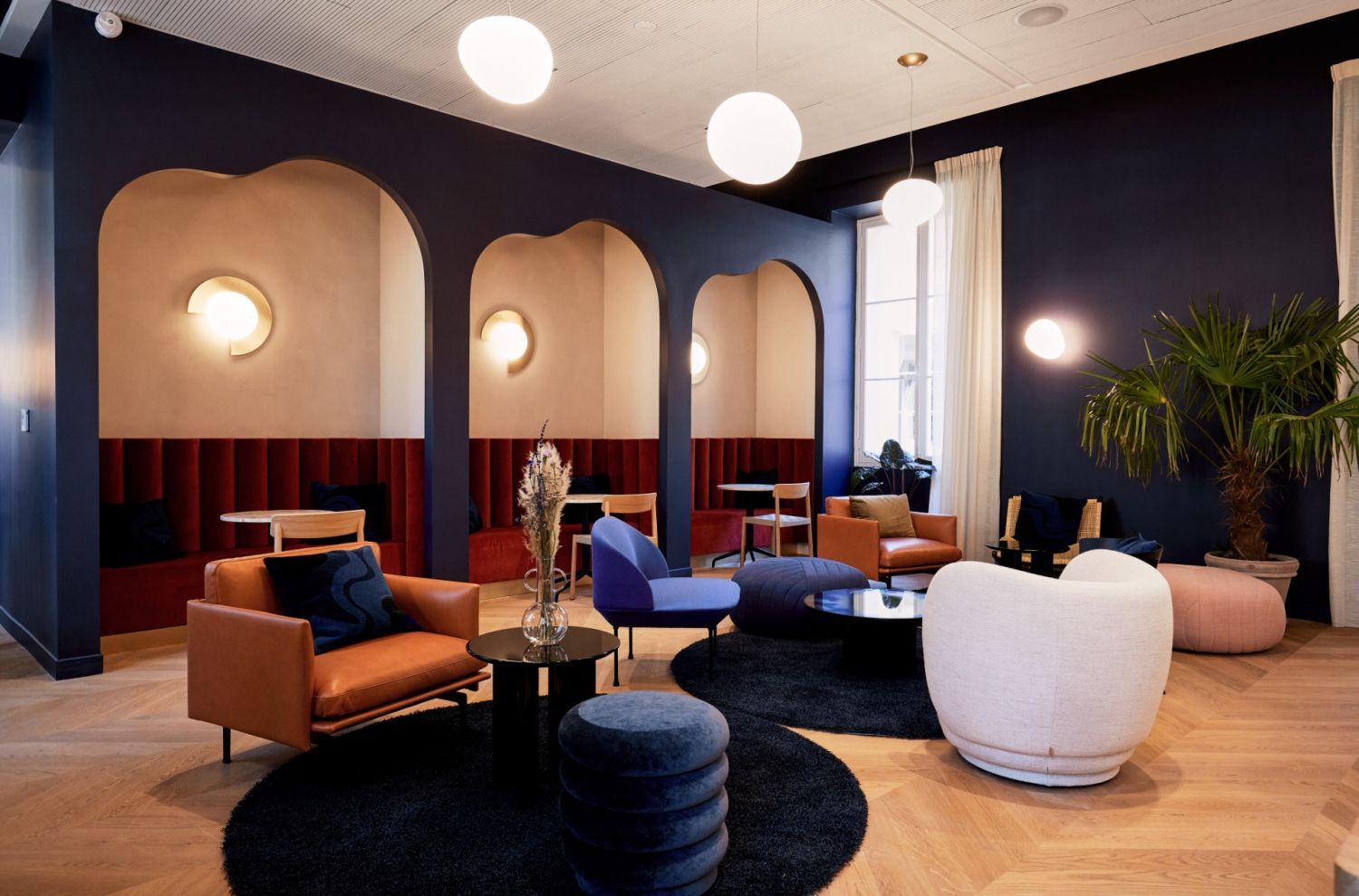 Espace de Coworking Prestigieux à l'Hôtel de la Marine avec Vue sur la Tour Eiffel