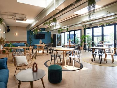 Espace Événementiel Modulaire de 220m² avec Terrasse à Paris | Native Spaces