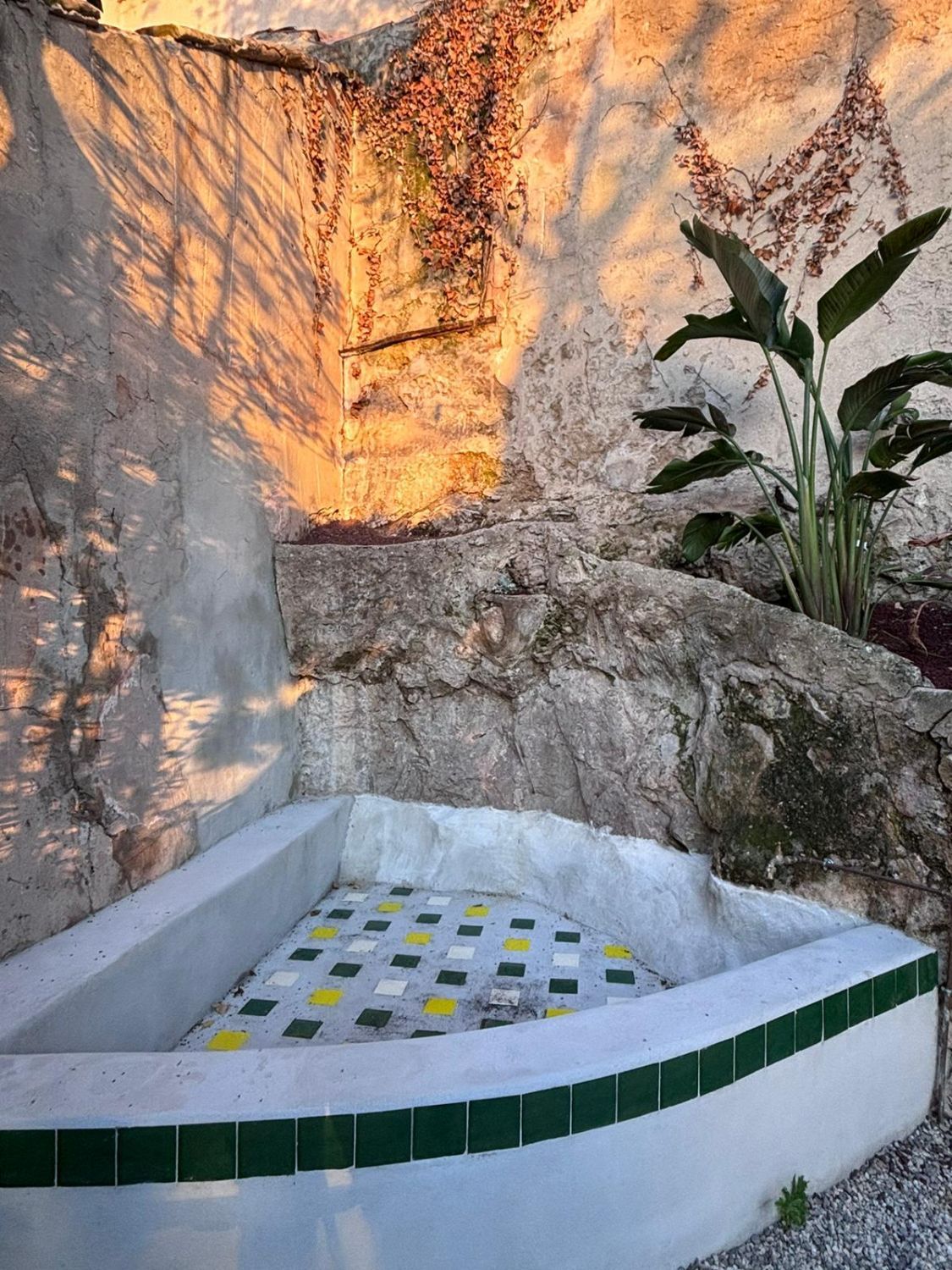 Atypical villa on the Corniche Kennedy 100 meters from the sea