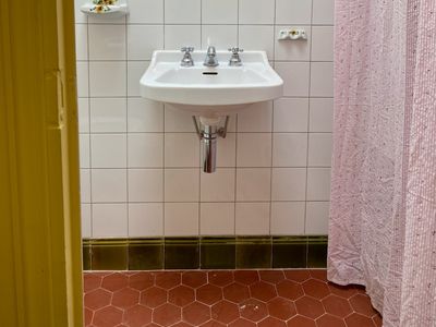 Atypical villa on the Corniche Kennedy 100 meters from the sea