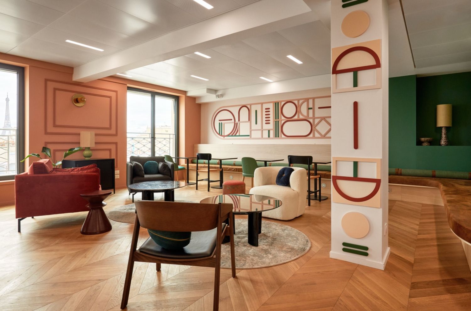 Elegant Coworking Space with Eiffel Tower View in Paris