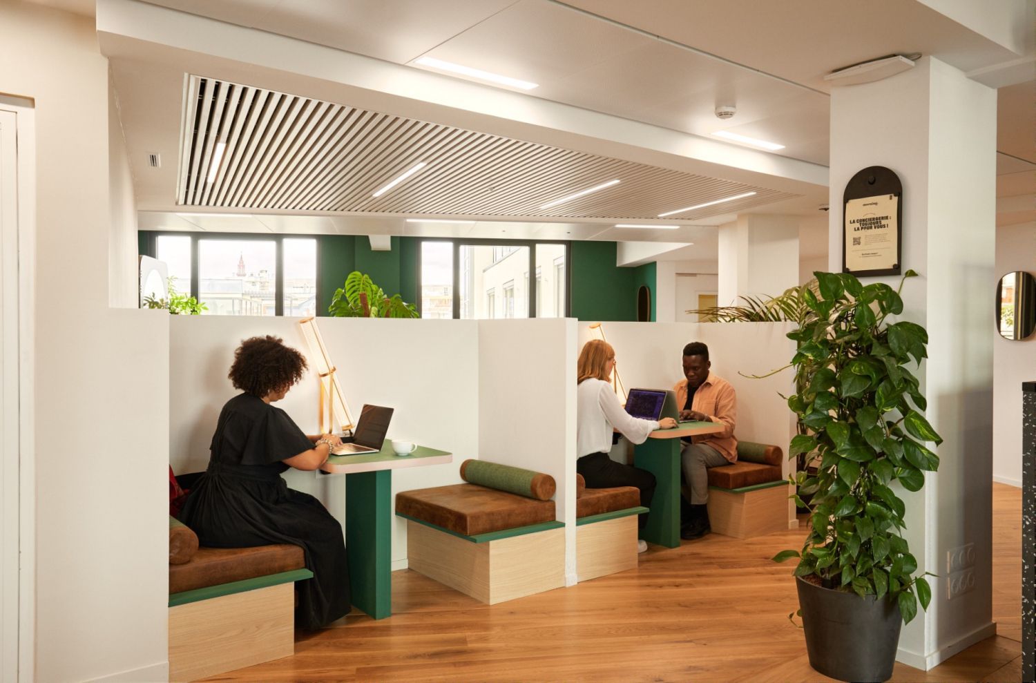 Elegant Coworking Space with Eiffel Tower View in Paris
