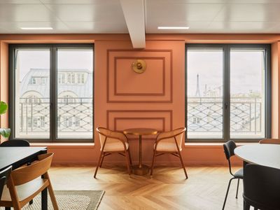 Elegant Coworking Space with Eiffel Tower View in Paris