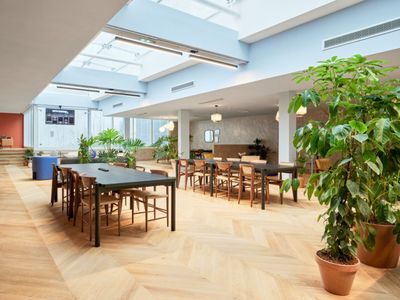 ESPACE PONT DE NEUILLY