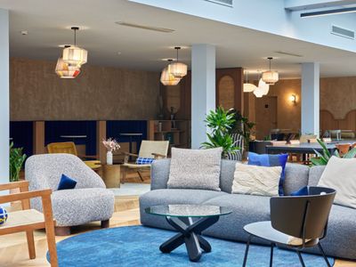 ESPACE PONT DE NEUILLY