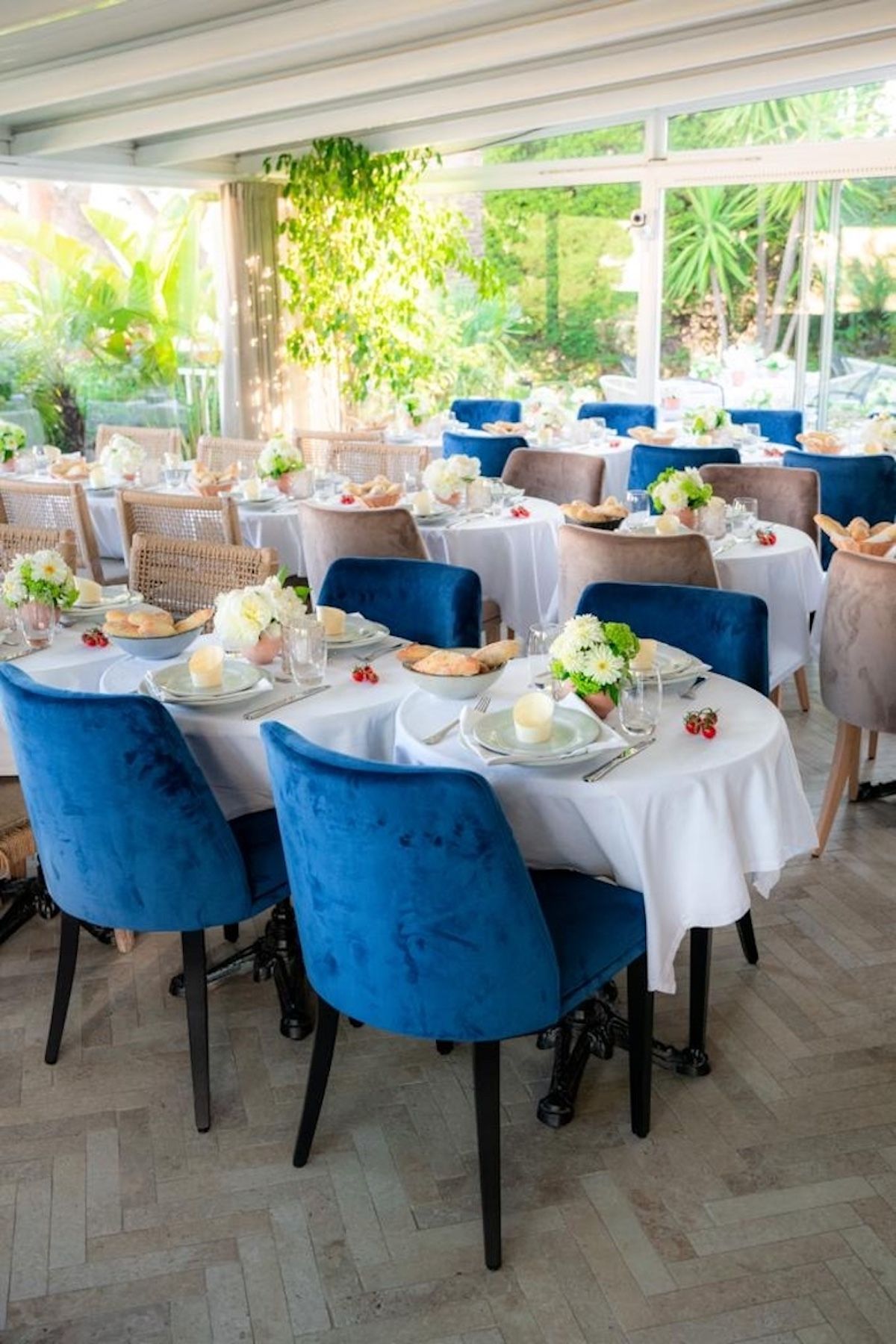 Lieux événementiels personnalisables à Cannes – Avec piscine et véranda