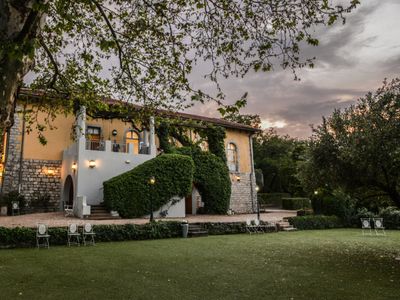 Wine Estate Seminar Venue in Provence for Up to 200 Guests