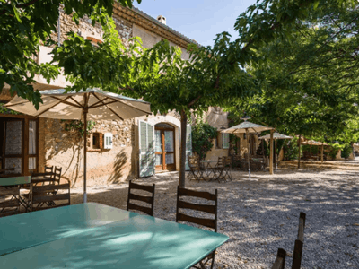 Wine Estate Seminar Venue in Provence for Up to 200 Guests
