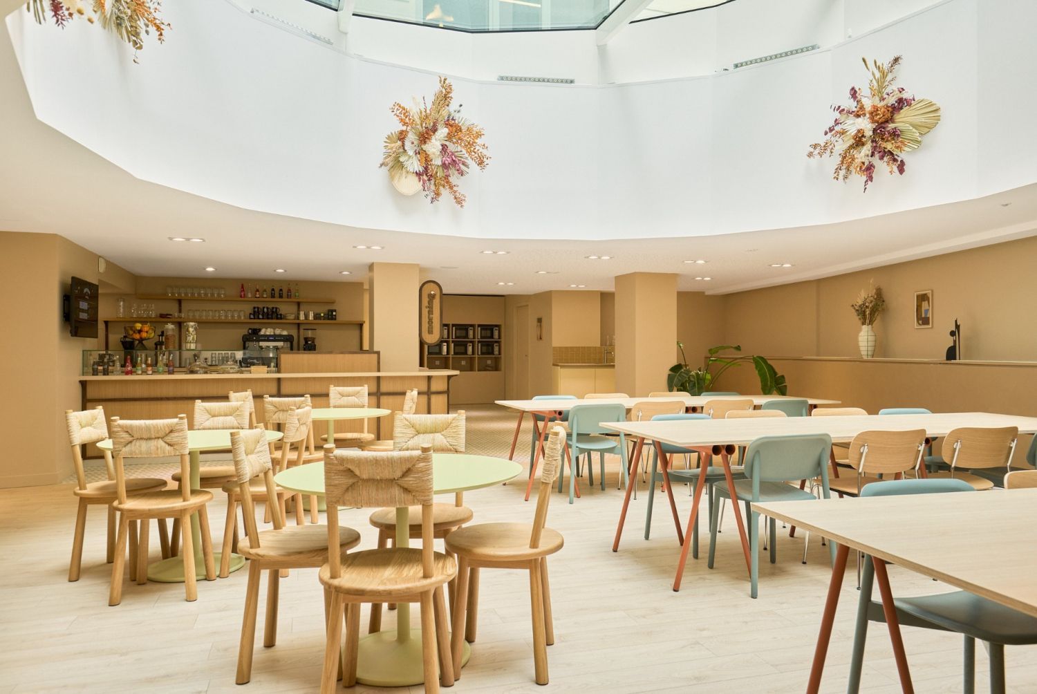 Elegant Event Venue Near Saint-Lazare Station in Paris
