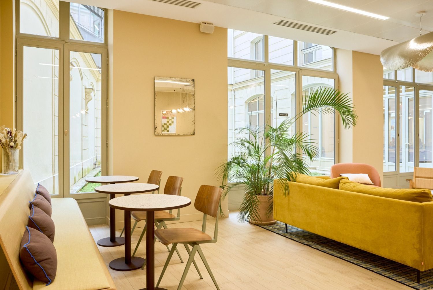 Elegant Event Venue Near Saint-Lazare Station in Paris