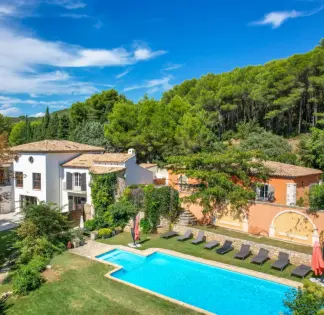 Mas Provençal et ses dépendances