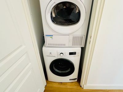 Modern 3-Bedroom Apartment in Cannes Near Palais