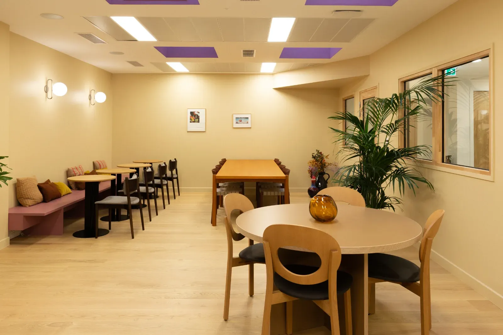 Modern 100 m² workspace