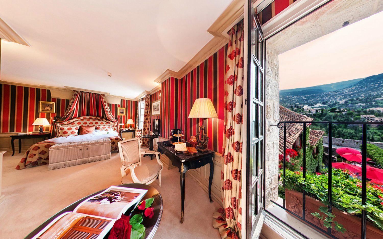 Luxury Event Venue in Saint-Paul-de-Vence with Panoramic Views