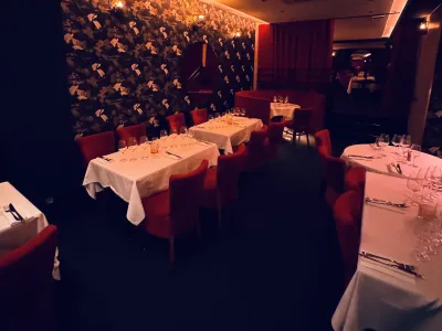 Restaurant and cocktail bar