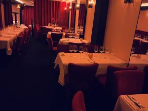 Restaurant et bar à cocktail
