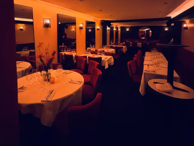 Restaurant et bar à cocktail
