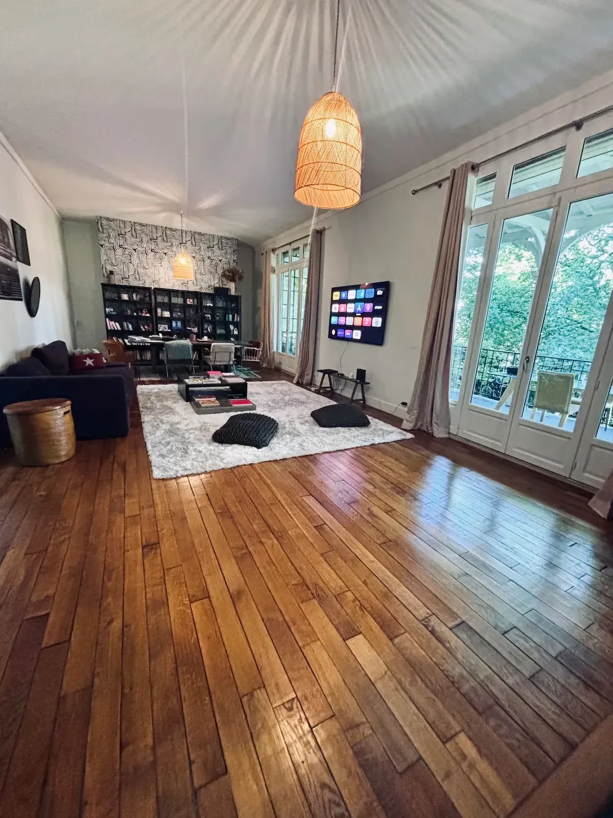 Maison atypique de 450 m² au cœur de 1500 m² de verdure