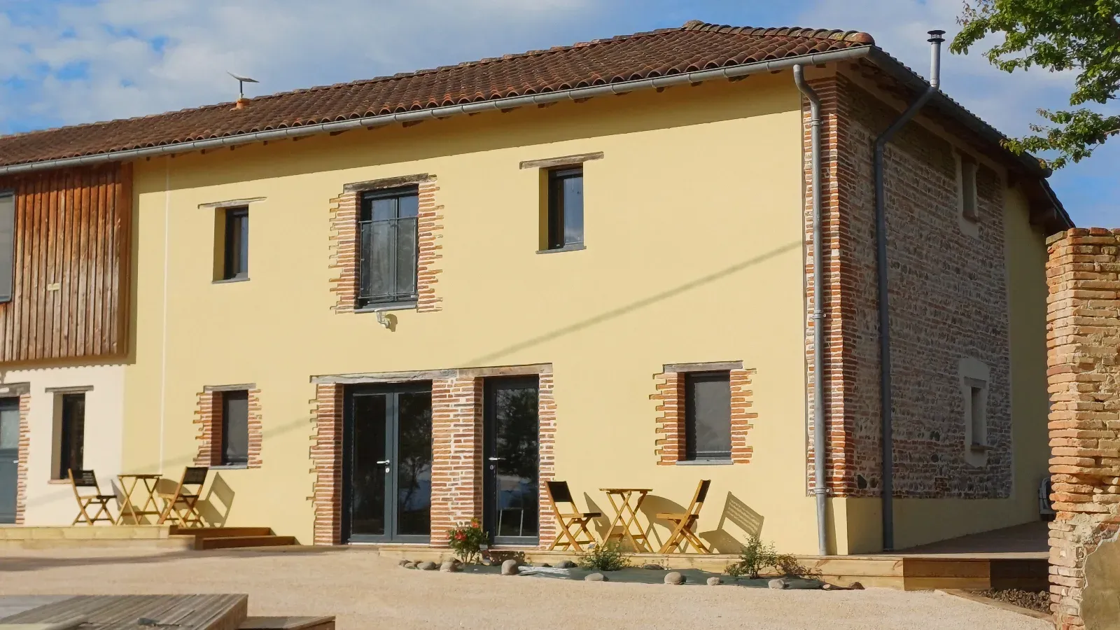 Ferme Rénovée Resort avec Piscine pour Événements & Vacances