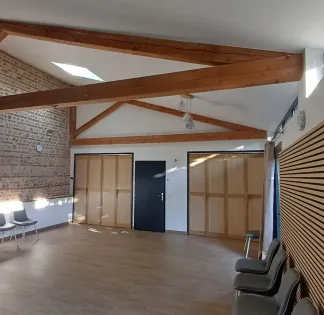 Spacious Reception & Meeting Room in Renovated Farmhouse