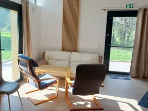 Salle de Réception Spacieuse et Salle de Réunion dans Ferme Rénovée