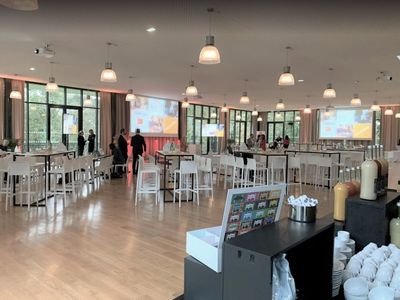 Espace événementiel spacieux avec terrasse près de Paris | Jusqu'à 600 invités