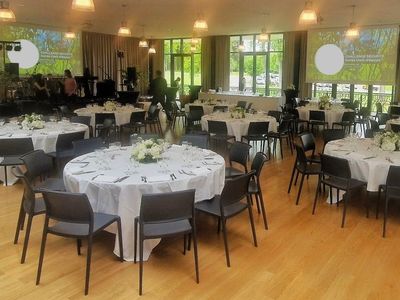 Espace événementiel spacieux avec terrasse près de Paris | Jusqu'à 600 invités