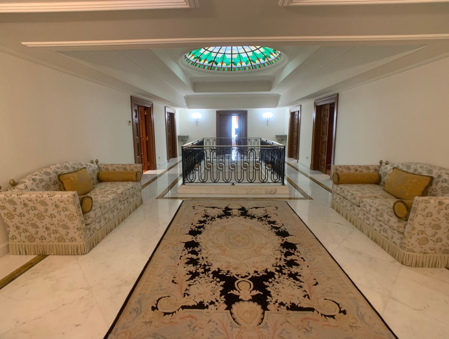 Palace Confidential in Villefranche-sur-Mer