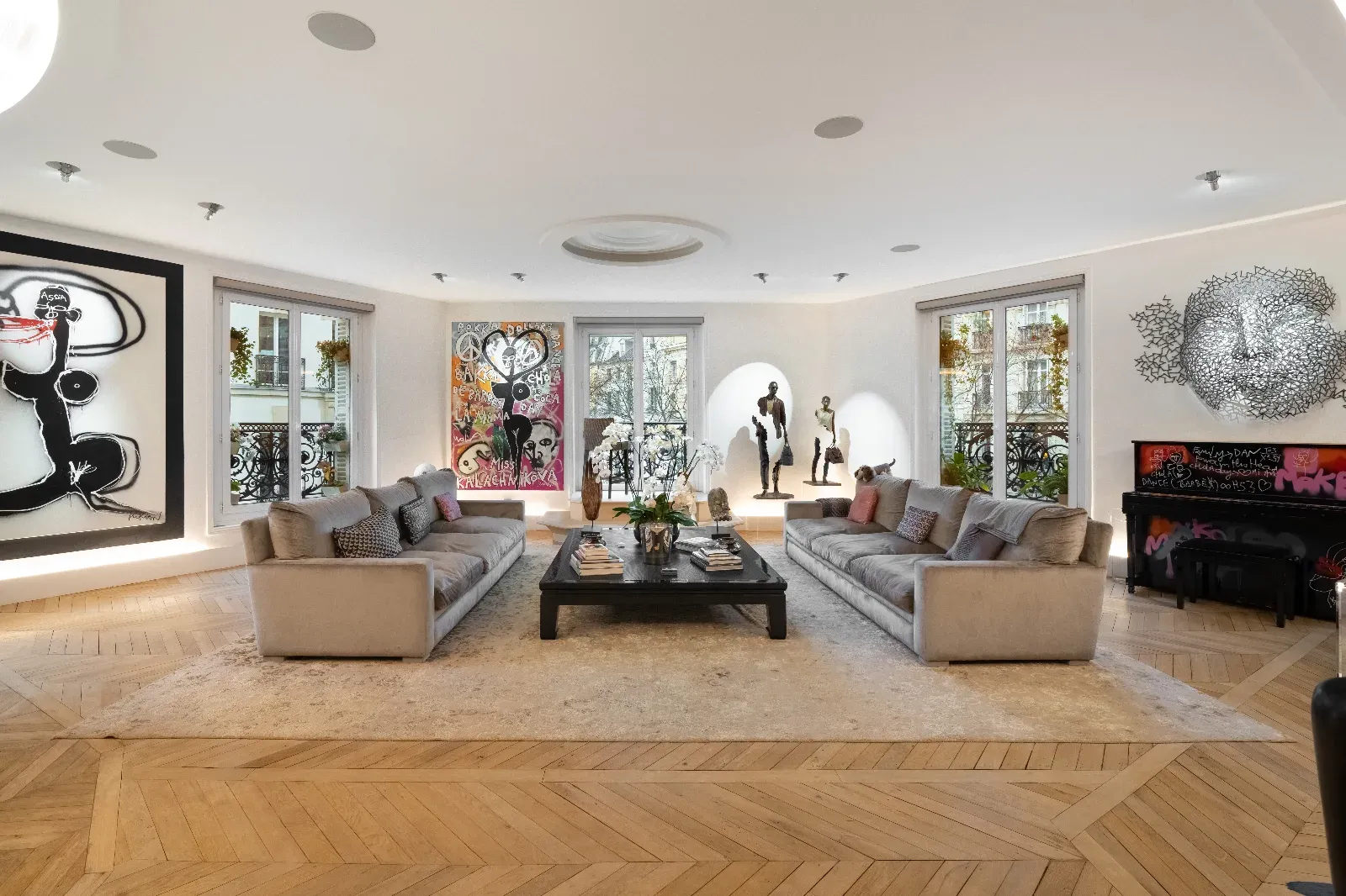 Luxury 250 m² Saint-Germain Apartment for Events & Productions