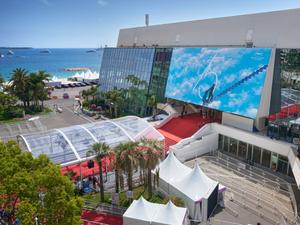 Spacious Cannes Apartment for Events Opposite Palais