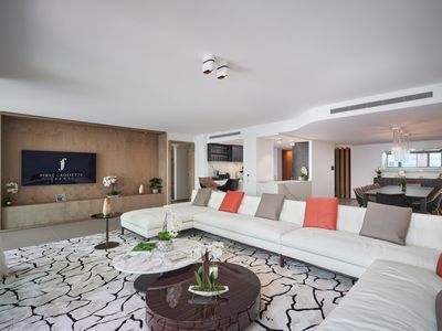 Bright Cannes Apartment with Sea & Palais Views for Events