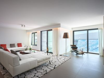 Bright Cannes Apartment with Sea & Palais Views for Events