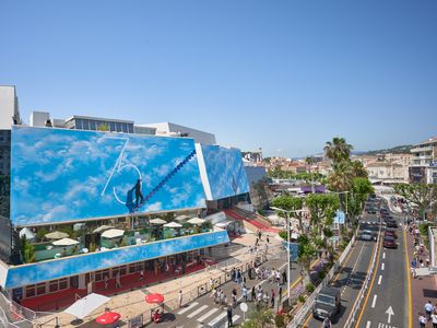 Modern Cannes Apartment with Sea View Opposite Palais