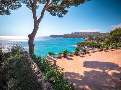 Stunning domain in Cassis