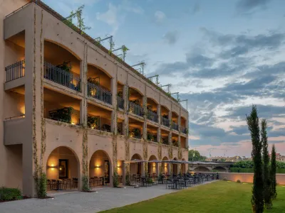 Historic Hotel in Carcassonne for Events & Stays