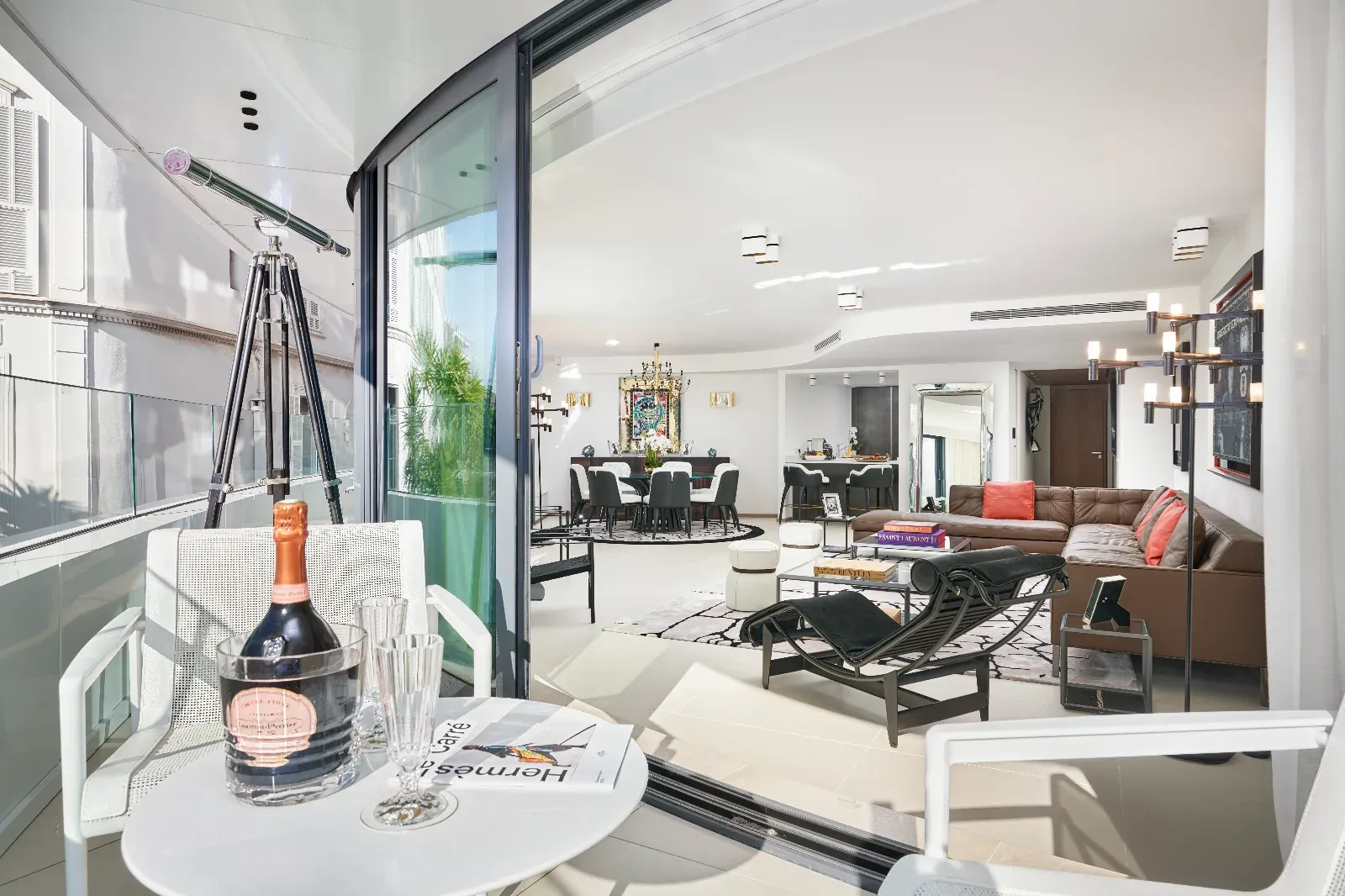 Elegant Cannes Apartment with Terrace & Palais Views