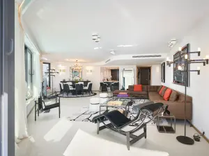 Elegant Cannes Apartment with Terrace & Palais Views