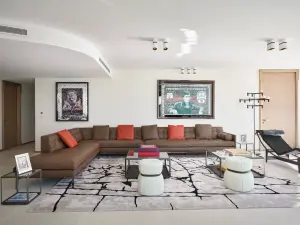 Elegant Cannes Apartment with Terrace & Palais Views